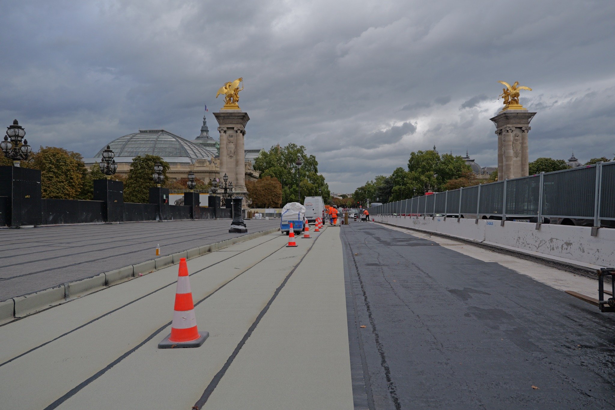 A Paris, le pont Alexandre III se refait une étanchéité